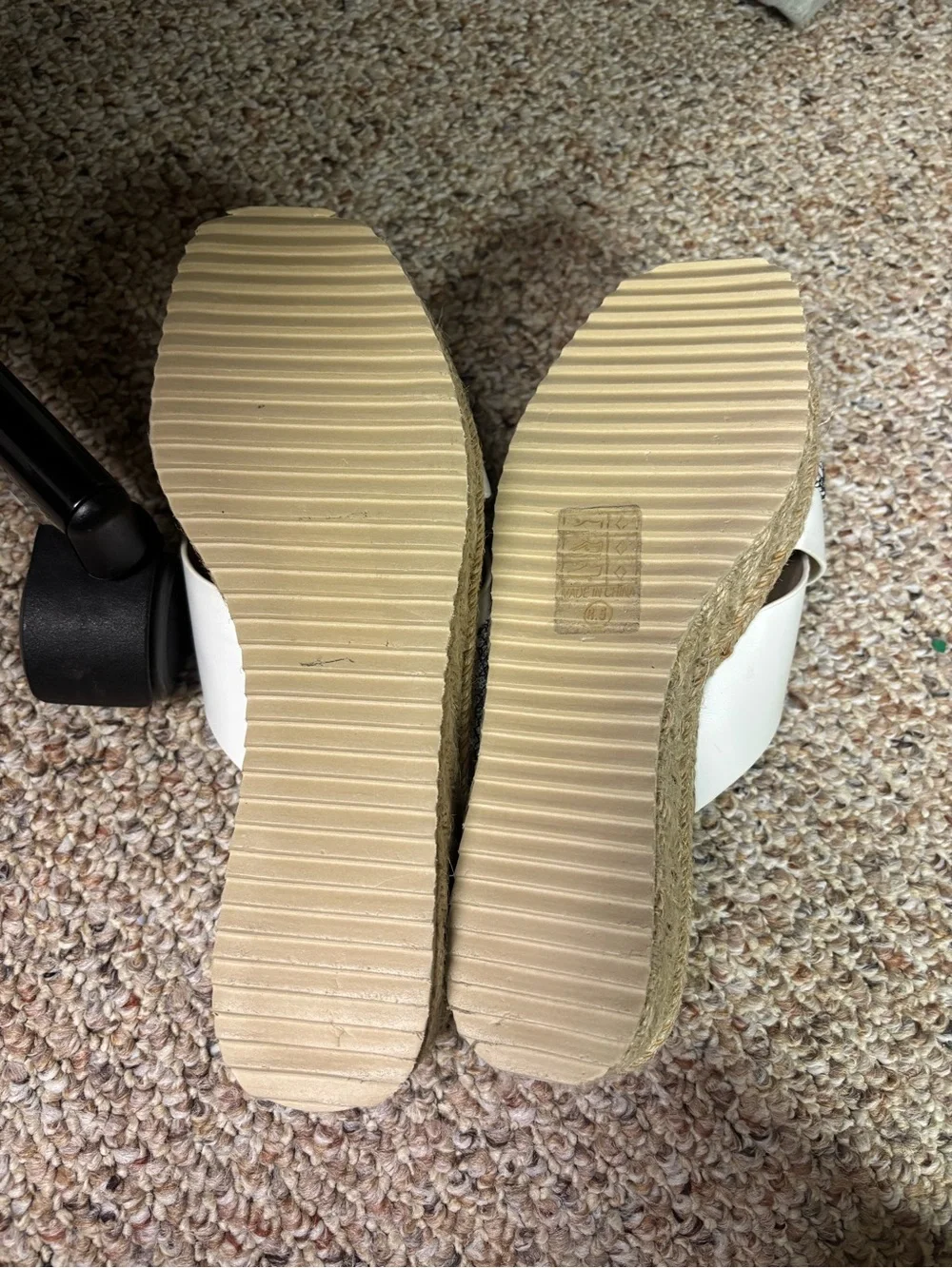 G.C. SHOES Womens White 1-1/2